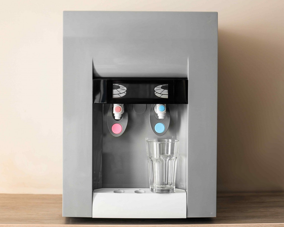 Les fontaines à bonbonnes d'eau rechargeables Les fontaines à bonbonnes d'eau rechargeables